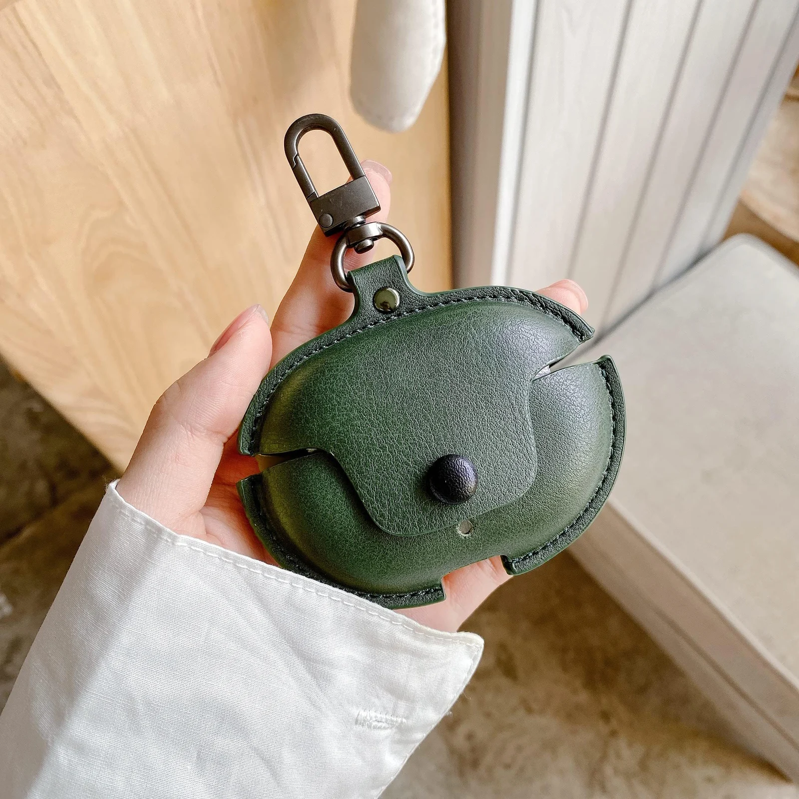 DL3 Mobilak Compatible with Oraimo FreePods 3C Case, Leather Protective Case with Keychain, Anti-drop Shock-absorbing Full Protective Cover, Cute Cool Earphone Cover for Oraimo Freebuds 3C - Green