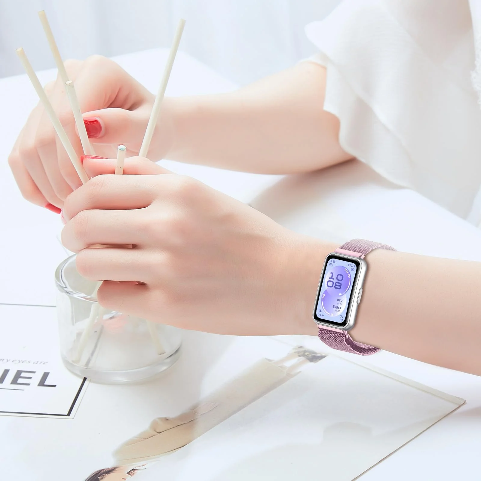 MOBIGON Magnetic Stainless Steel Watch Strap for Huawei Band 11 / 11 Pro, Pink