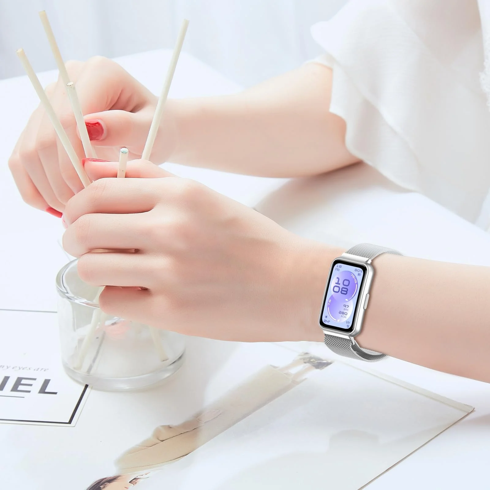MOBIGON Magnetic Stainless Steel Watch Strap for Huawei Band 11 / 11 Pro, Silver