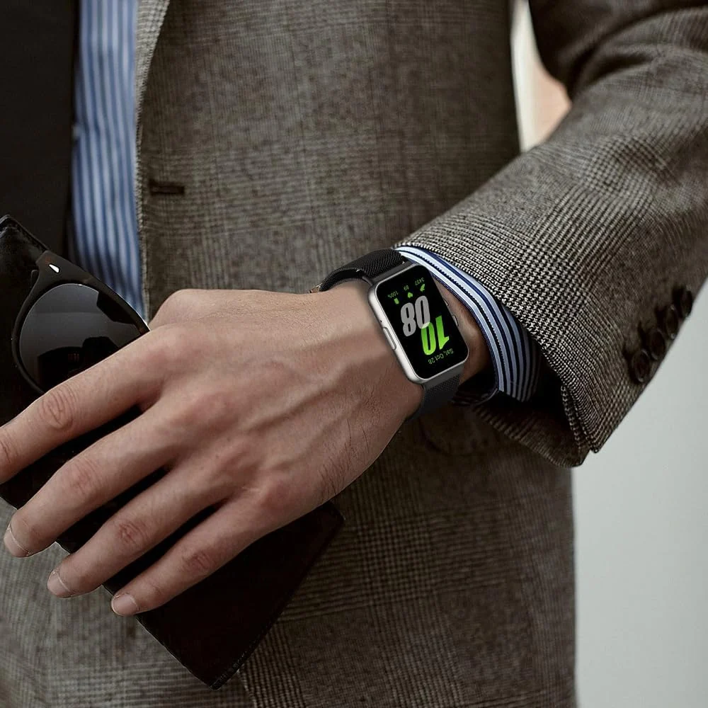 DL3 Mobilak Metal Strap Compatible with Samsung Galaxy Fit 3, Men and Women Milanese Magnetic Mesh Stainless Steel Magnetic Loop Replacement Fashion Adjustable Band for Samsung Galaxy Fit3 - Black