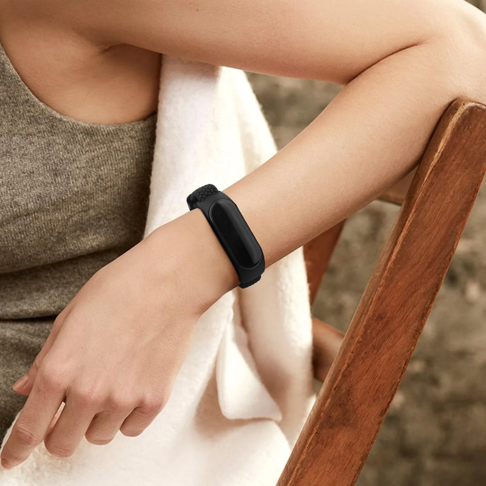 DL3 MOBILAK Nylon Wristband for Xiaomi Mi Band 7/Mi Band 6/Mi Band 5/Mi Band 4/Mi Band 3, Adjustable Braided Elastic Solo Loop for Mi Band 7 6 5 4 3, Sport Strap Smart Watch Accessories - Black