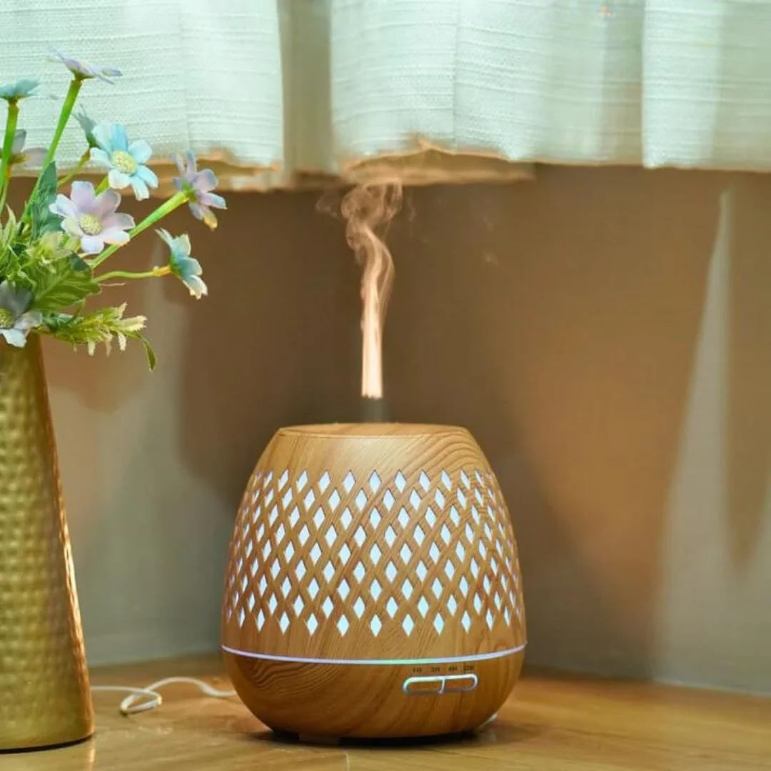 Mobigon Essential Oil Diffuser, Aromatherapy Diffuser 500ml with Remote Control, 4 Timer & Auto-Off Safety Switch, 7 Color LED Lights Mode, 10 Hours Quiet Humidifier for Bedroom - E.Light Woody